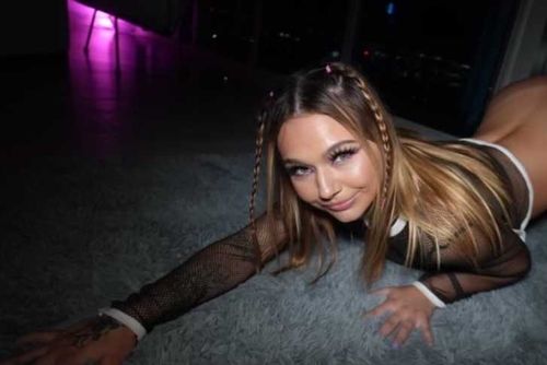 mia.kay nude