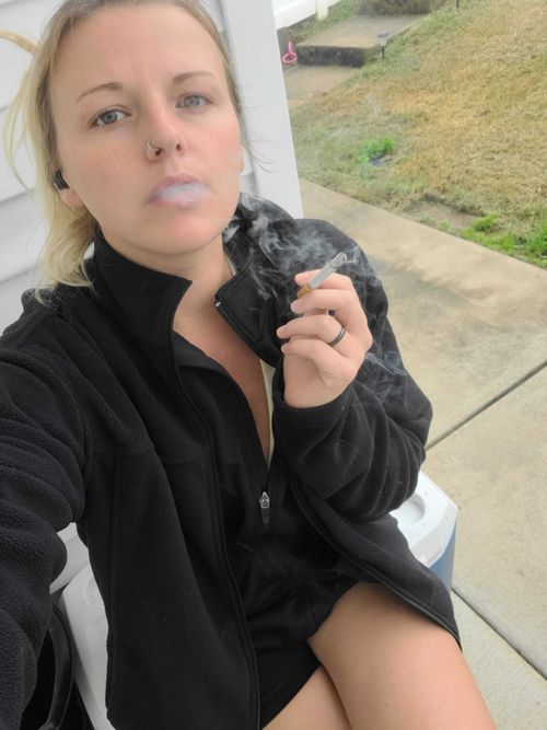 @smokingkhaleesi nude smokingkhaleesi nude