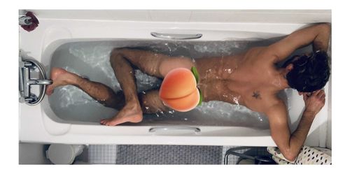 exhibit_dron nude
