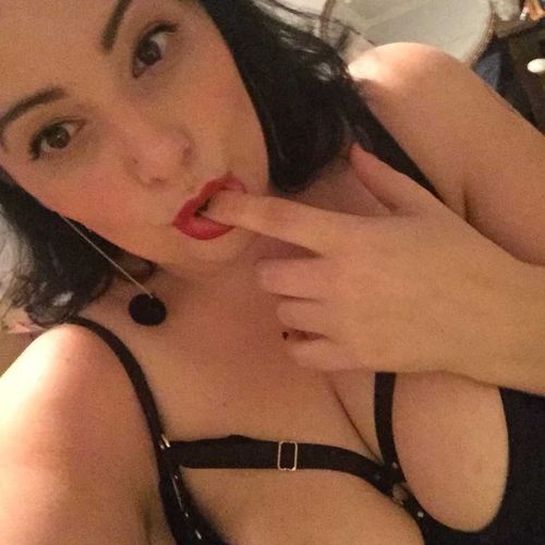 @femmefist