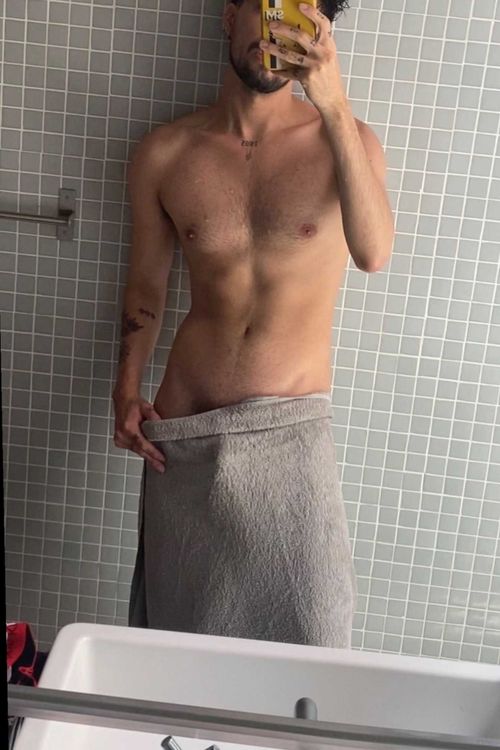 @tiagosarmientoofree nude tiagosarmientoofree nude