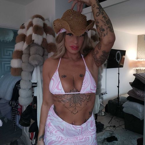 @elsafrost41 nude elsafrost41 nude