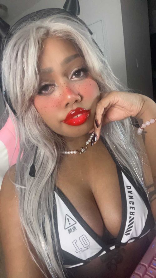 @shinyeeveecos