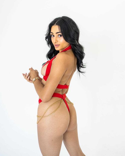 @theofficialvanessamoon