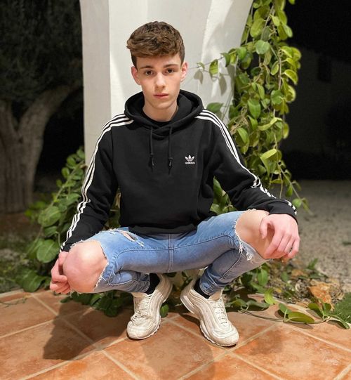 @trentbenz