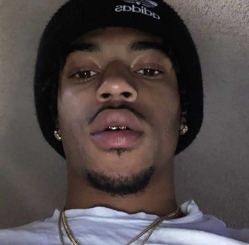 @hoodbaitz