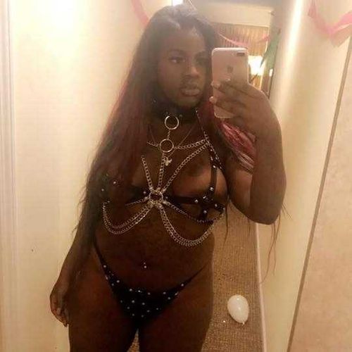 @creammyebony nude creammyebony nude