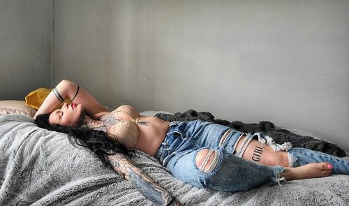 @al_m_s nude al_m_s nude