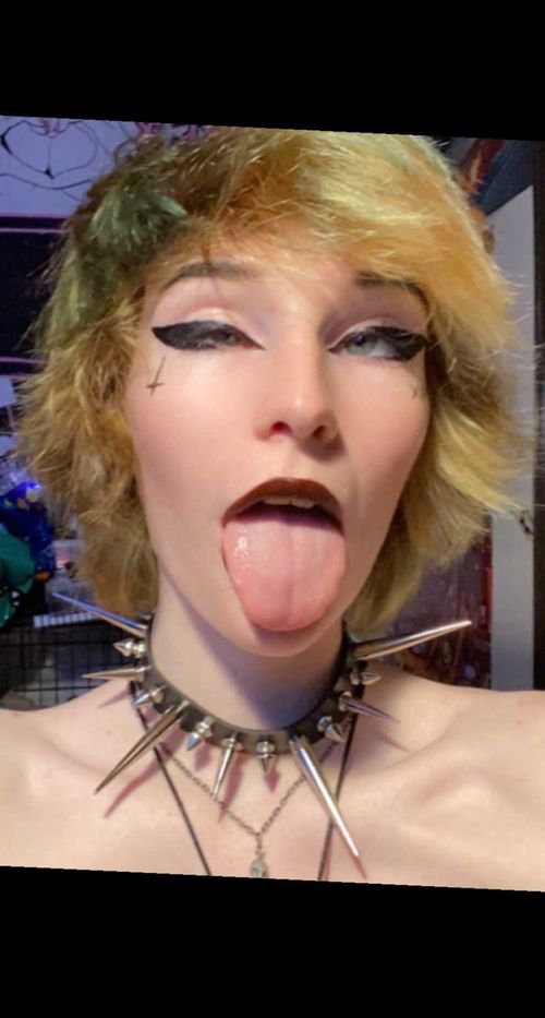 @feetiecutieee