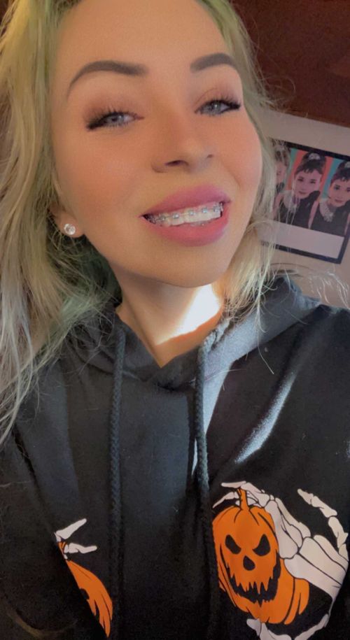 @sashahall1