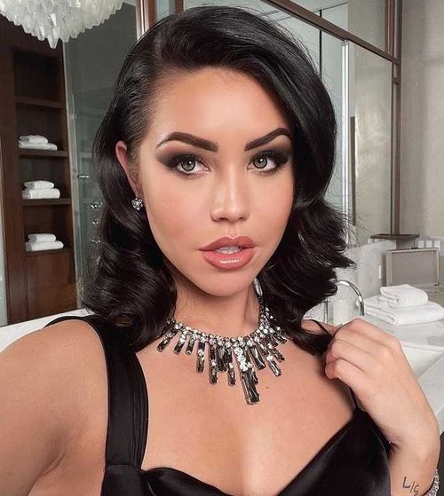 @itsalinalopez