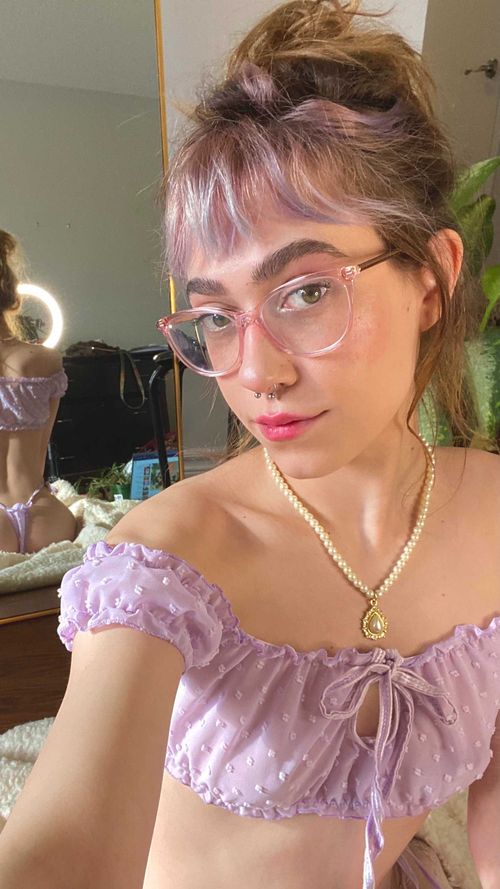@shades.of.violet