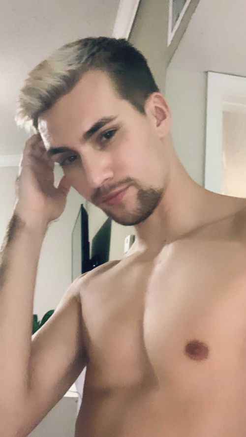 @floboyalex