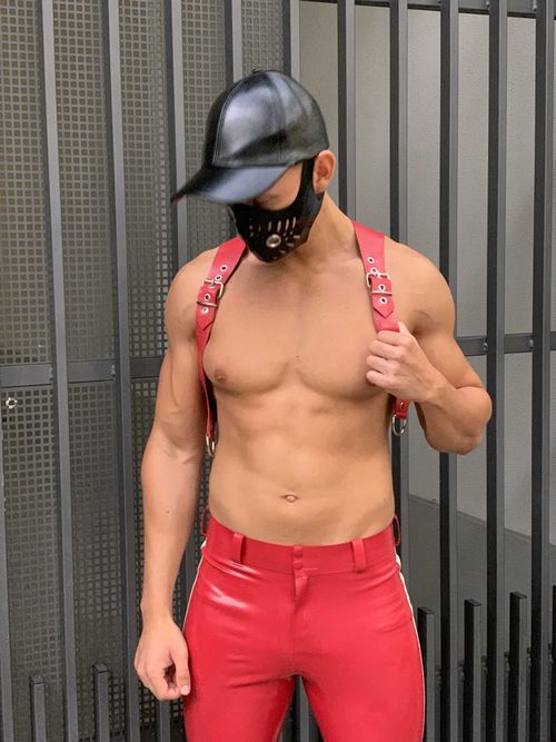 @rubbertwinks