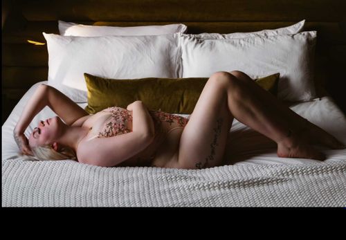 @valerievixxen nude valerievixxen nude