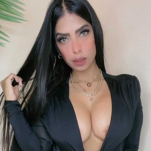 @curvyjessy