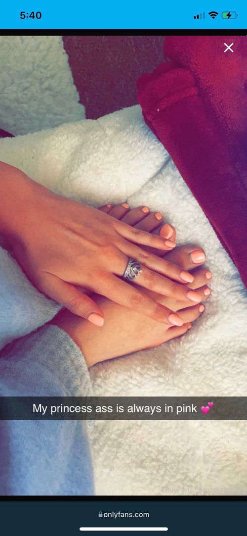 archedqueenlucy nude