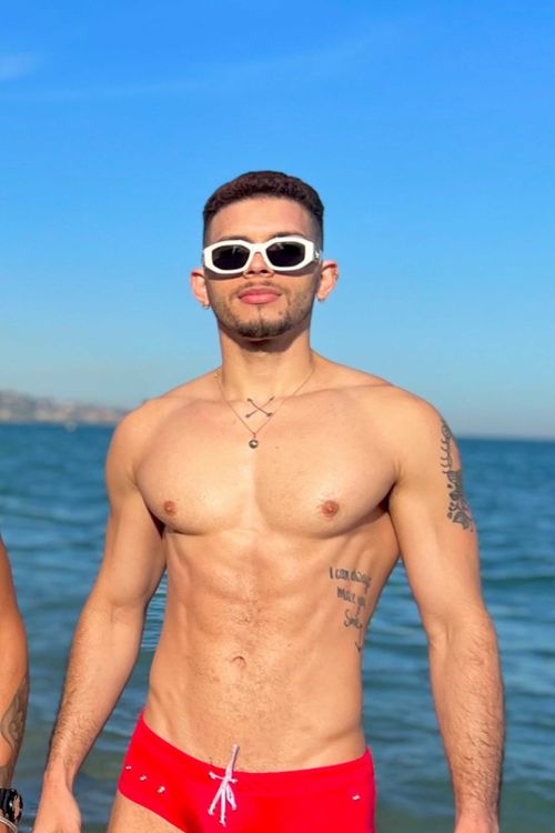 @adoniscs