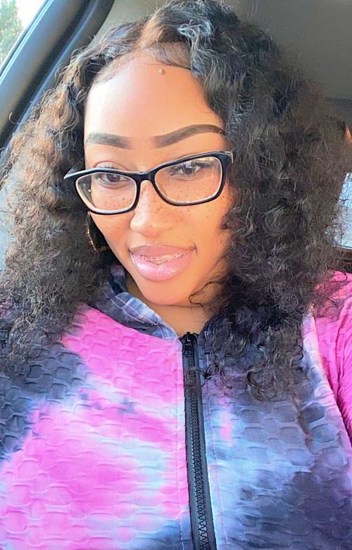 @akqueenbee