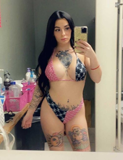 @alexxxarose