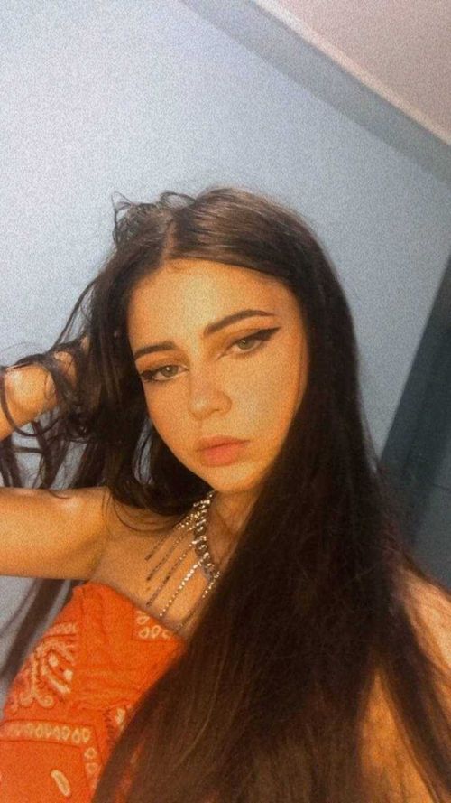 @anaislovee
