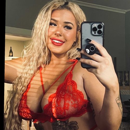 @andieraves