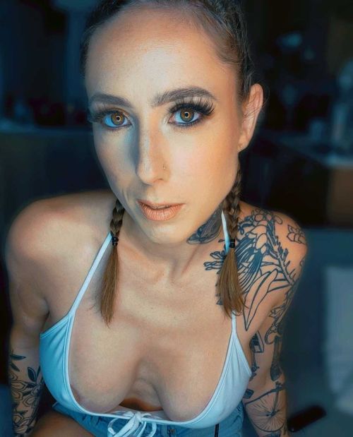 @angiebloom