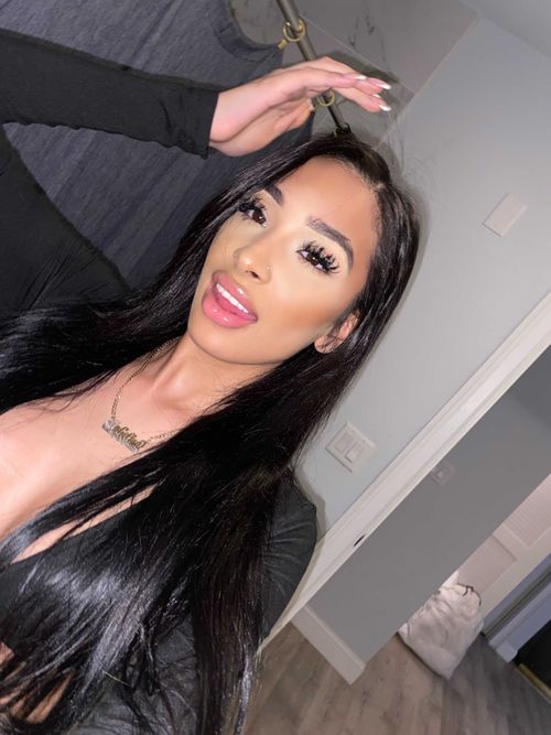 @angiedollaz