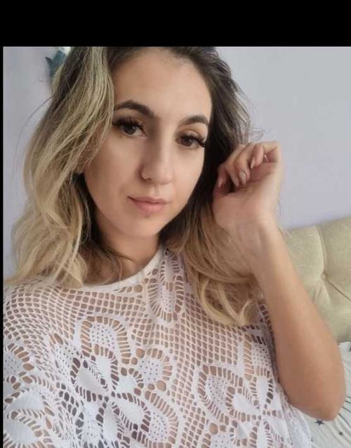@annamanifique