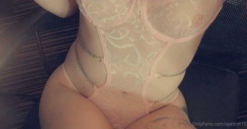 @apricot18 nude apricot18 nude
