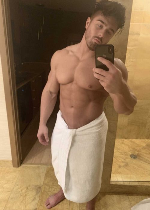 @arms_and_ass