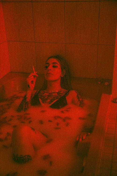@aurajoutsenlampi nude aurajoutsenlampi nude