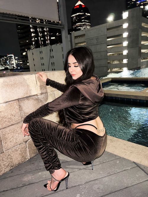 @selenaababes nude selenaababes nude