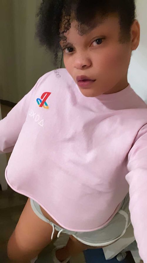 @loganefoxx