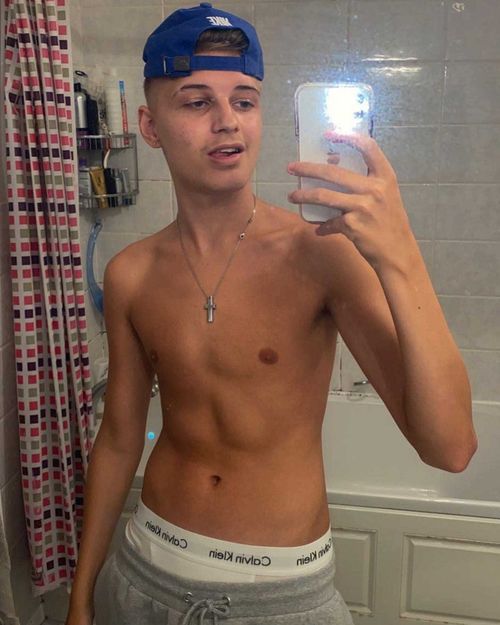 @b8ts02