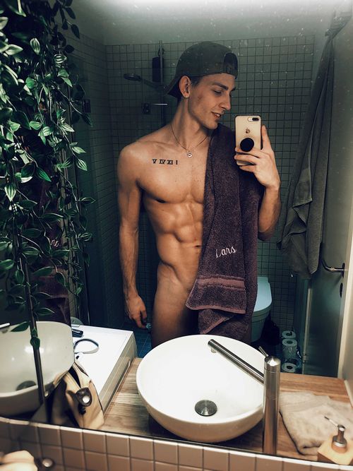 @battyboyfree