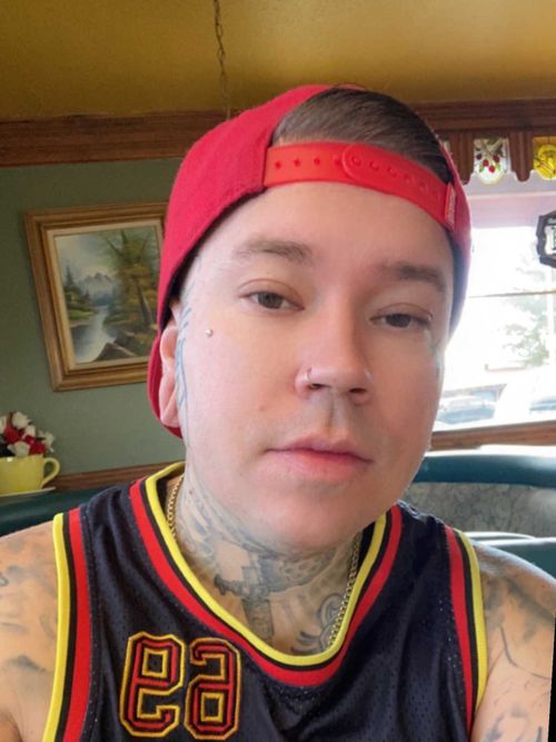 @tripodtravis
