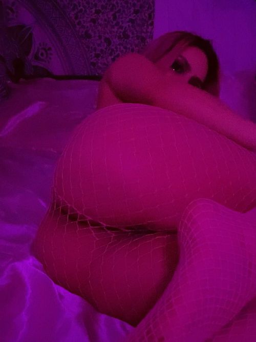 @wh0rechaataa
