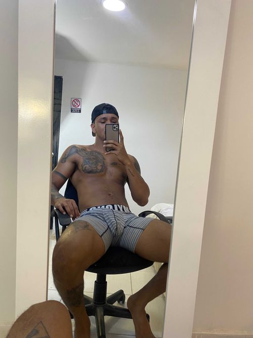 @bigdicklatino21cm nude bigdicklatino21cm nude
