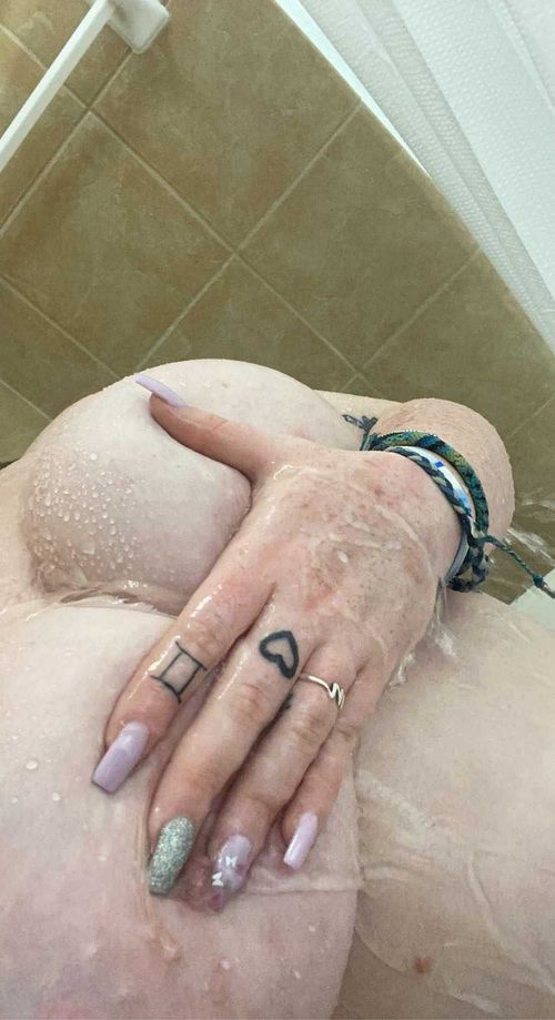 @bigtittyemmafree nude bigtittyemmafree nude