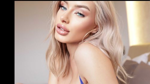 @blonde_annavip