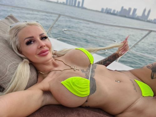 @blondiebombxxx nude blondiebombxxx nude