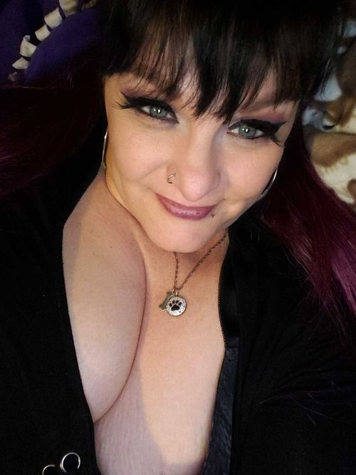 @bombshellbecky