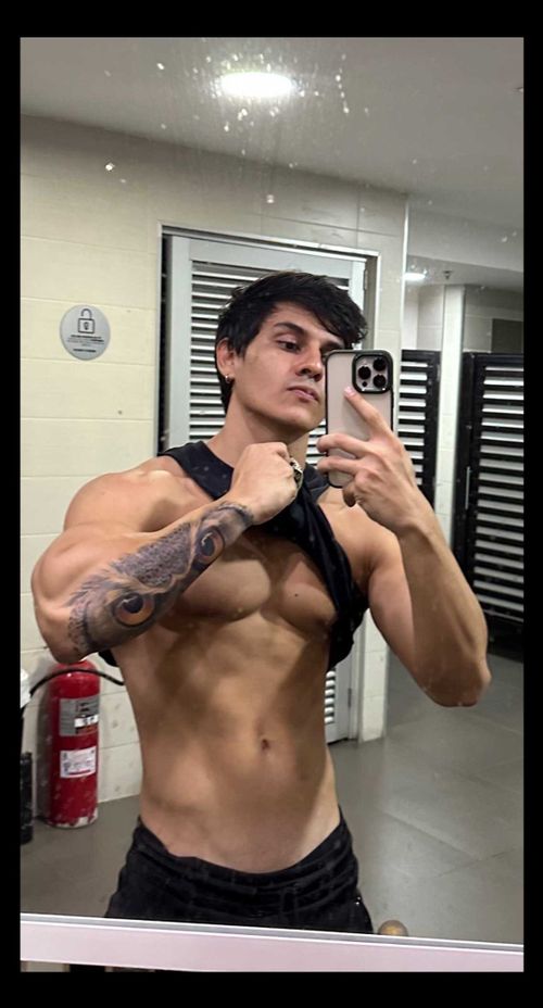 @boyfithottop8