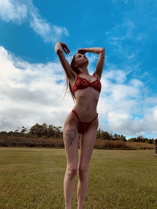 @breeananicole