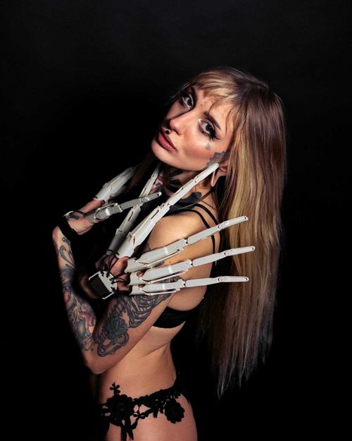 @bunnyalexander-