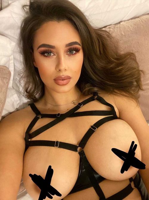 @bustybelle_xx