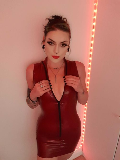 @hello_kinky