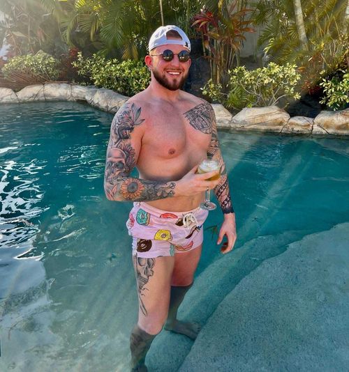 @tattoocollegeboy
