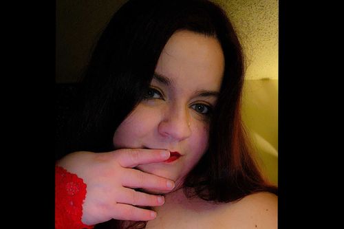 @curvylilone